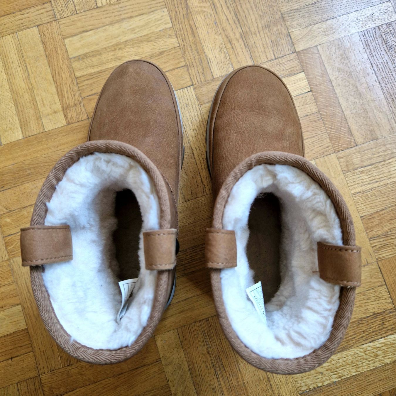 Ugg Scarpe da donna: UGG Classic Weather Mini 36 – Nuovo (secondo la descrizione) da Onex venduto da AF. 4