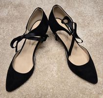 Schwarze  Pumps mit Bändern, Grösse 38, Neu!