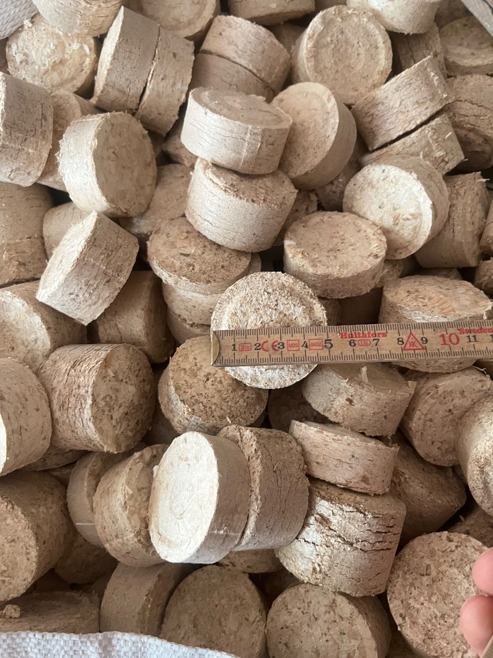 Articles en bois: Briketts – D'occasion à Hellikon par mic_hb82 2