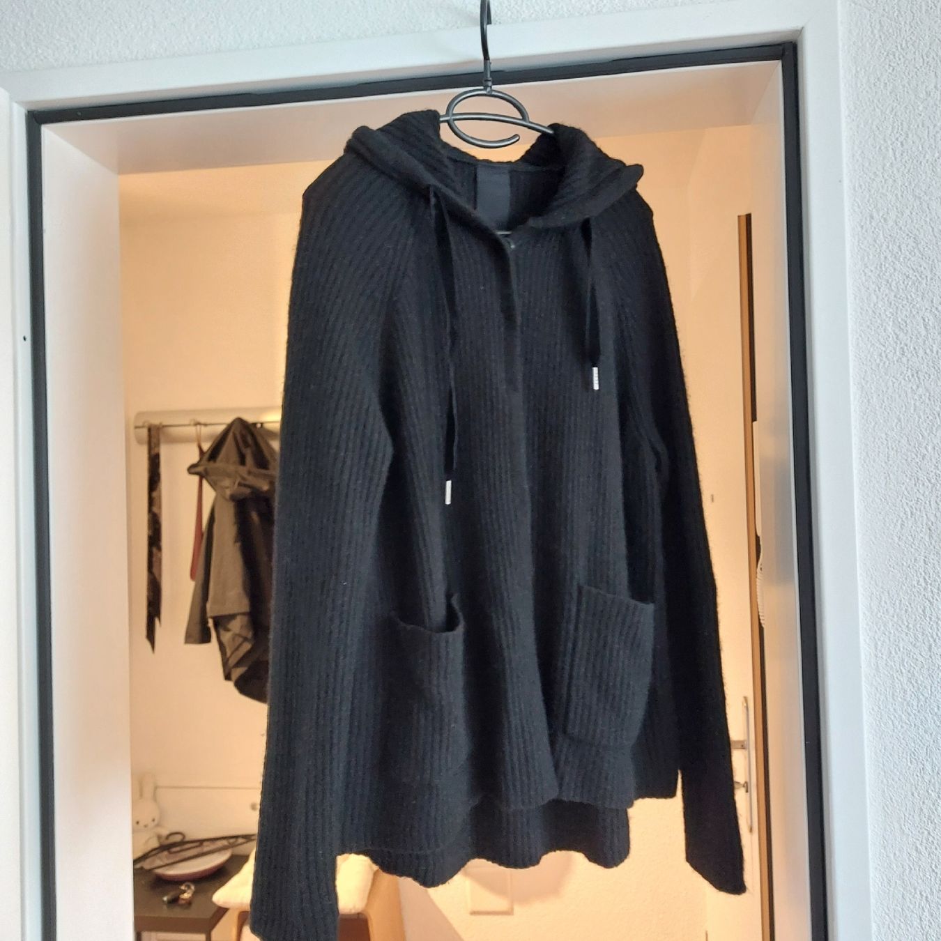 Rundholz Giacche: Rundholz Wolljacke mit Kapuze – Usato da St. Gallen venduto da ostschweiz123