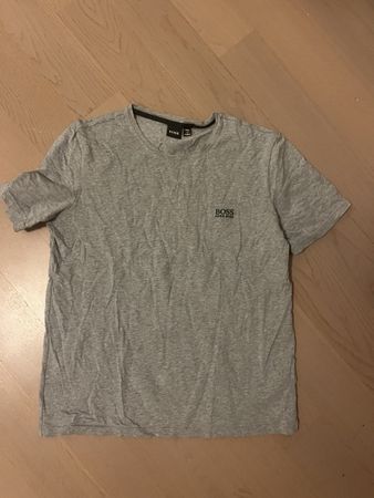 T-shirt BOSS gris taille S 