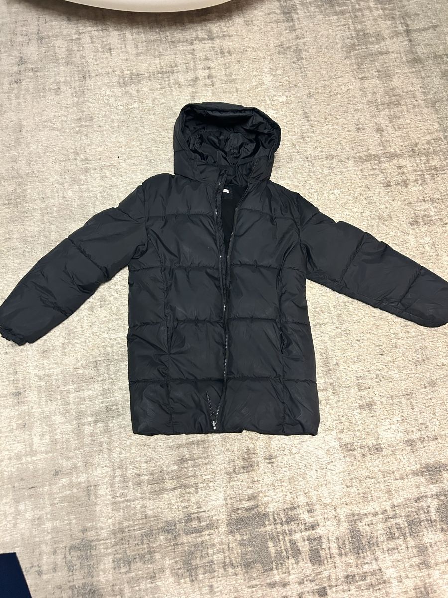 Mango Giacche: Veste mango noire à capuche, taille S – Usato da St-George venduto da elena27