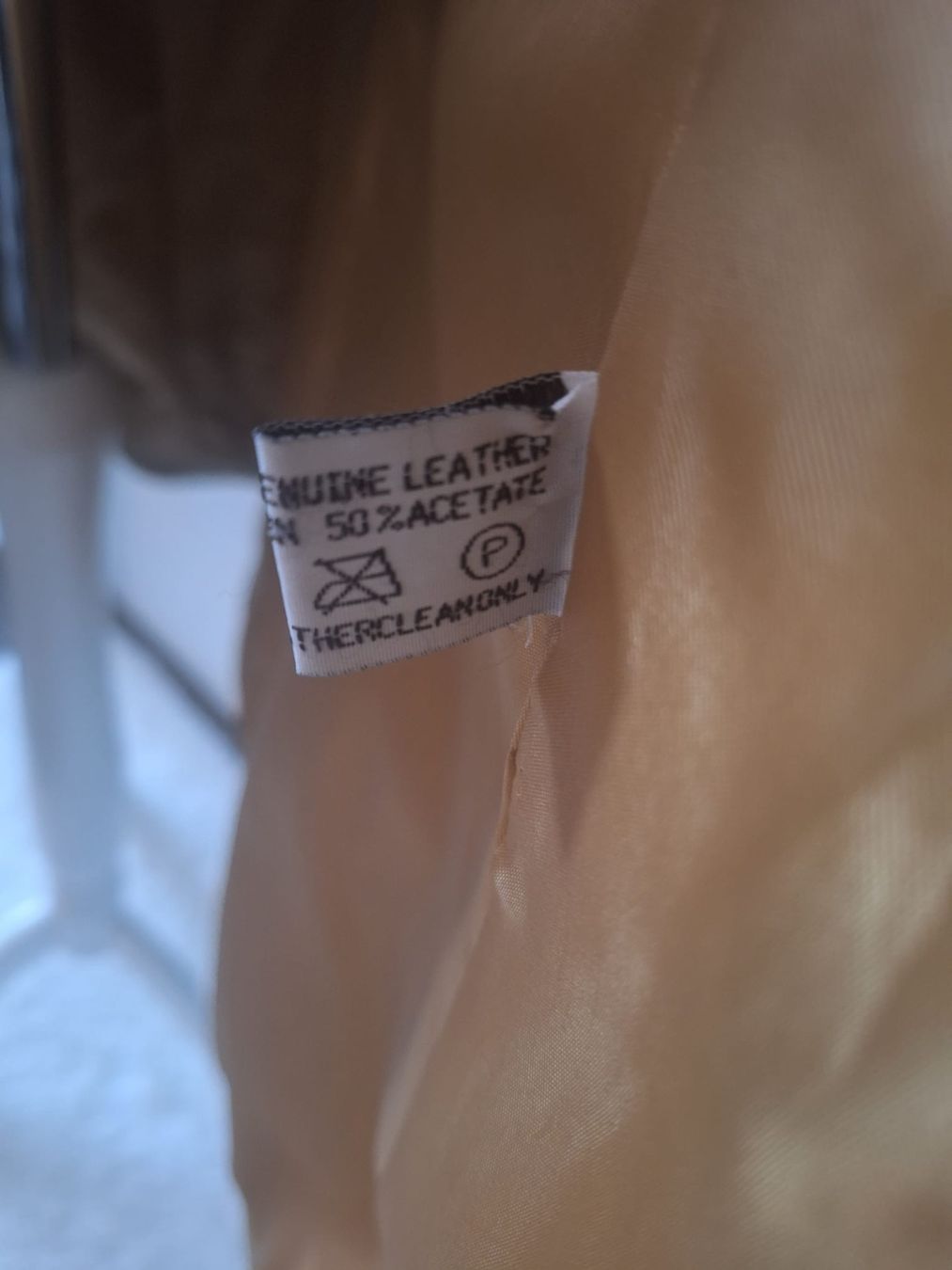 Cappotti: Trenchcoat in Leder – Usato da Schöftland venduto da Luky3535 3