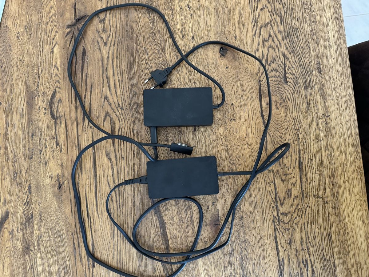 Microsoft Docking station: Microsoft Surface Dockingstation inkl. Netzteil – Usato da Brugg AG venduto da 5teven