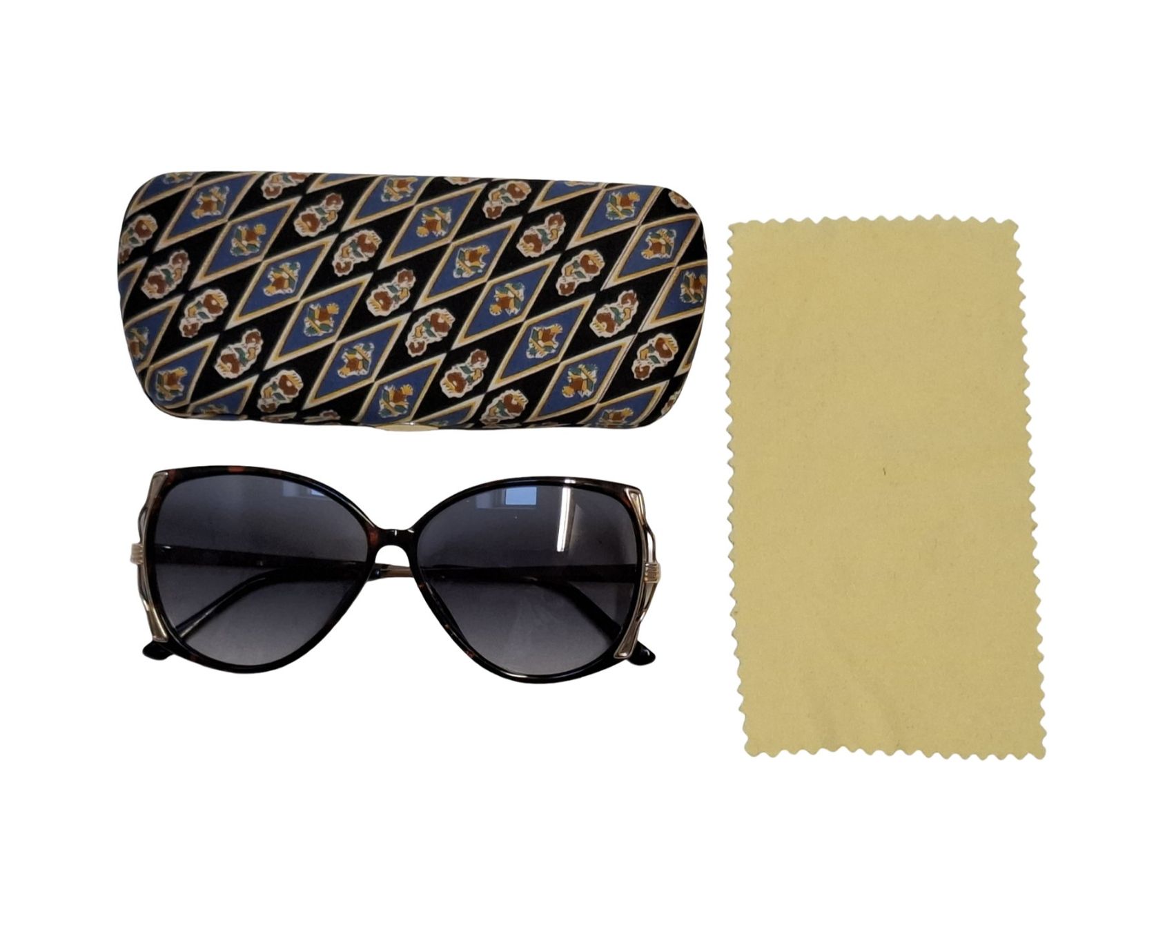 Occhiali & Lenti: VINTAGE Sonnenbrille mit Etui – Usato da Wil SG venduto da Restwert_Wil