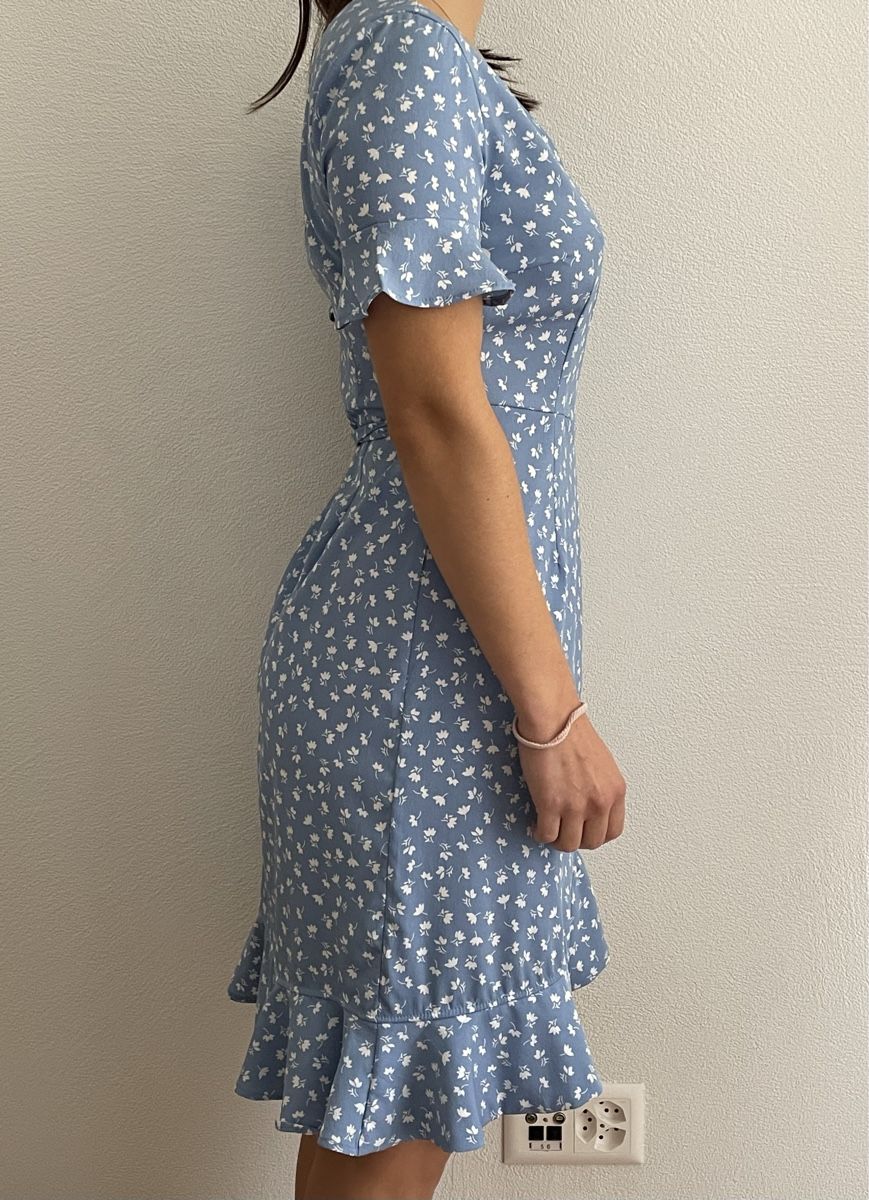 Only Vestiti: Blaues Sommerkleid mit Blumenmuster – Usato da Chur venduto da buc_6tcp 2