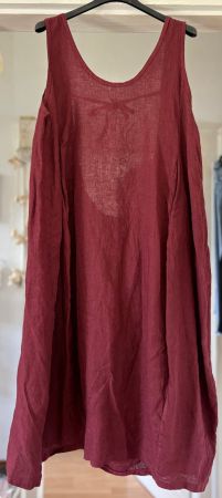 ROBE EN LIN AVEC DÉTAIL AU DOS ! M SOLDES DE FIN DE SAISON