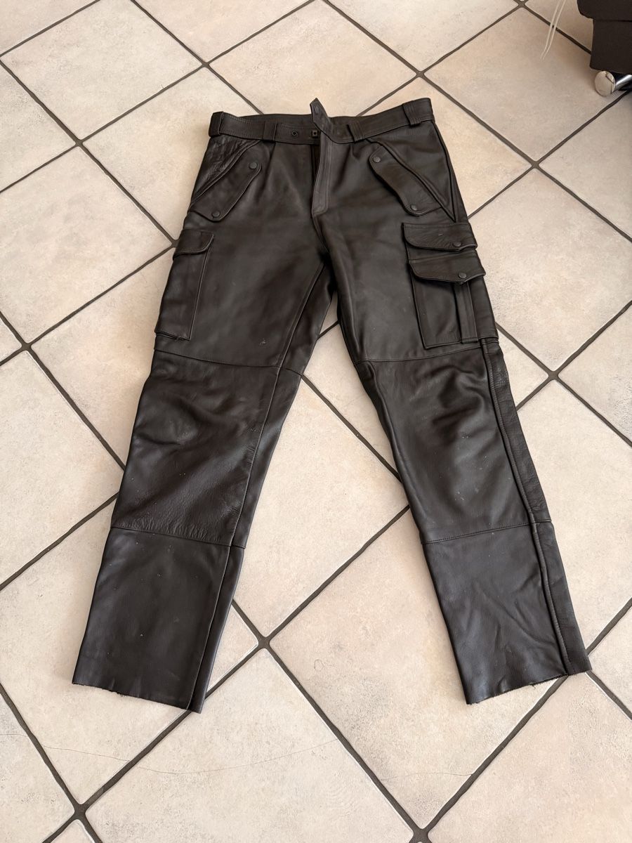 Pantaloni: Lederhosen Cargo Grösse 50  – Usato da volketswil venduto da visitor01