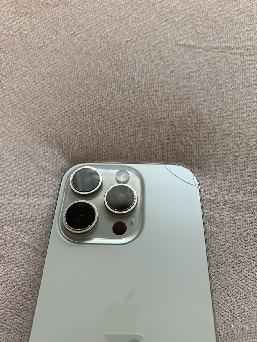 Apple Telefoni cellulari / Smartphones: Iphone 16 Pro 256gb Natural – Usato da Frauenfeld venduto da F.Uka