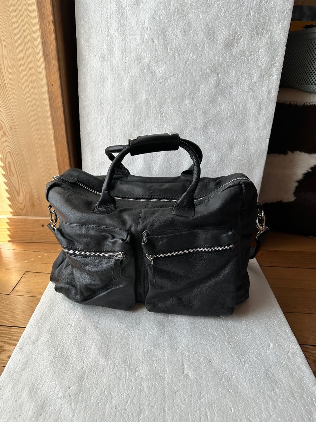 Taschen: Geräumige Leder Tasche schwarz von Kitchener items – Neu (gemäss Beschreibung) aus Gümmenen von FelizitasHermann