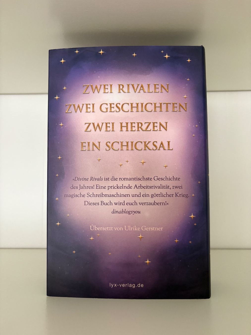 Libri: Divine Rivals - Rebecca Ross – Nuovo (secondo la descrizione) da Steffisburg venduto da elsa.catalina 3