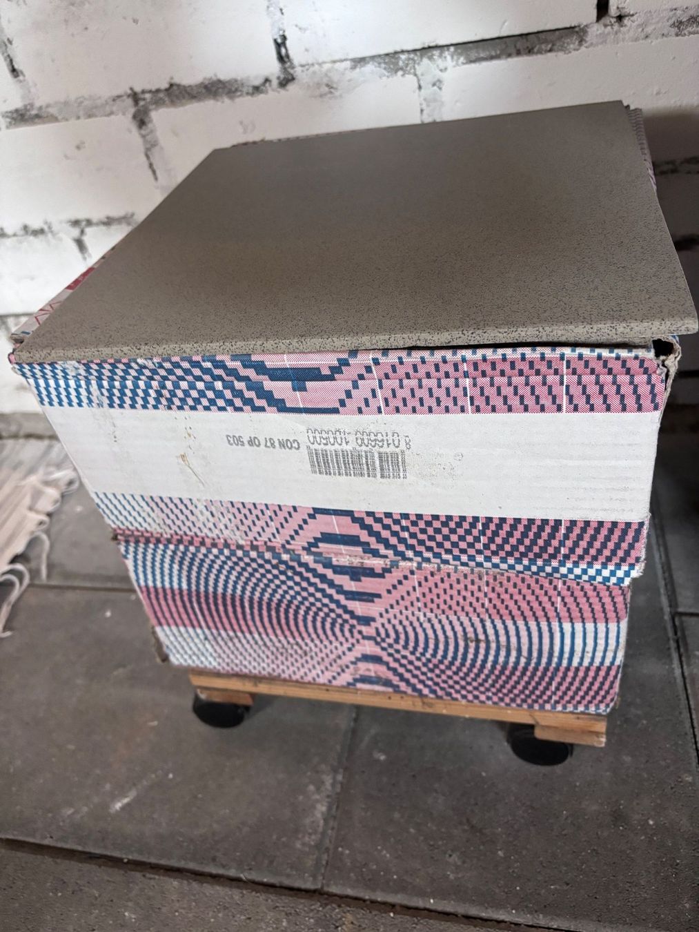Bodenbeläge: Bodenplatten zu verkaufen – Neu und originalverpackt aus Koppigen von alfa35