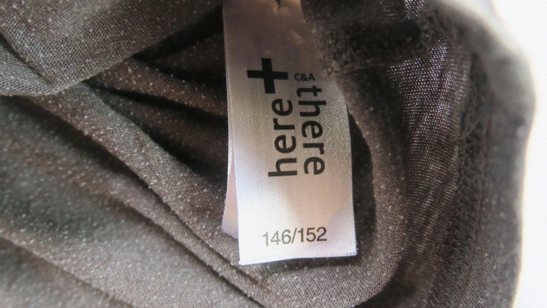 Tom Tailor Camicie, T-shirt & Polo: Tshirt + Langarmshirt Gr. 146/152 – Usato da Davos Platz venduto da Infinity795 3