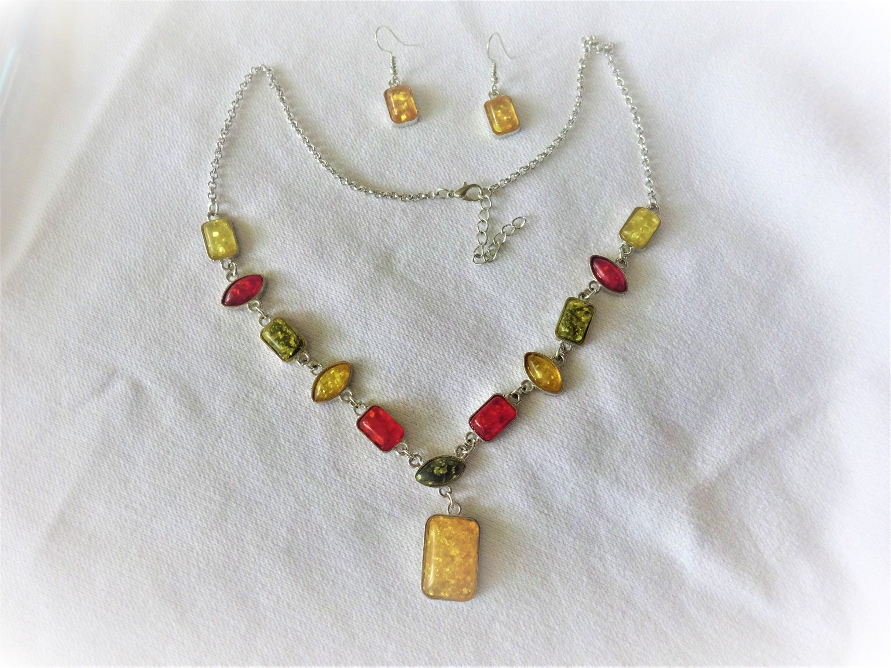 Sonstiger Schmuck: Schmuck Set, Kette und Ohrringe – Neu (gemäss Beschreibung) aus Frauenfeld von