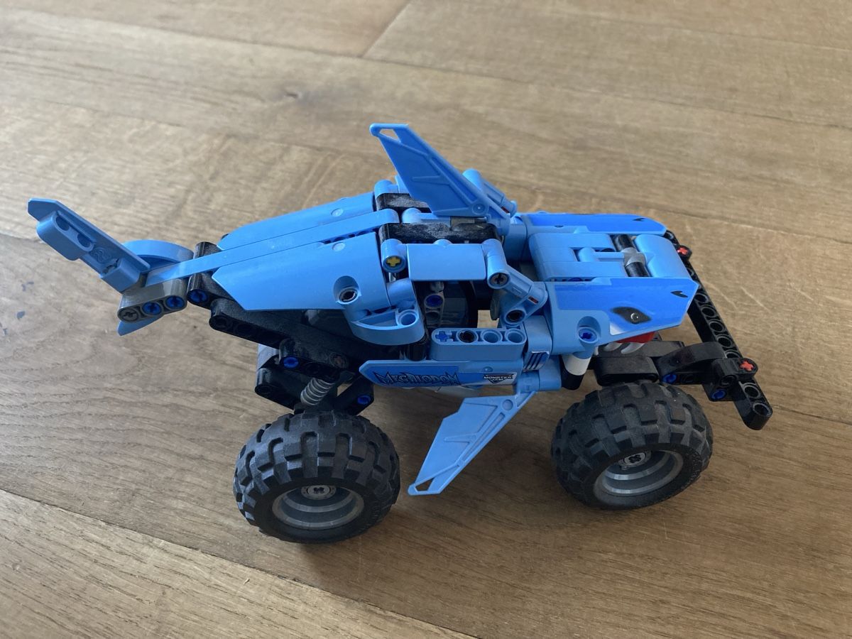 Lego Spielzeuge: LEGO Technic Monster Jam Megalodon 42134 – Gebraucht aus Uznach von galadriel2009 1