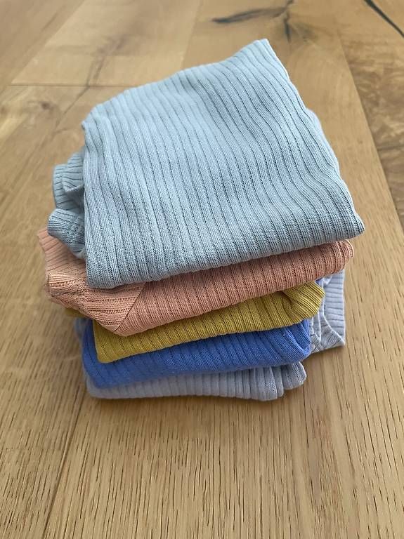 Lotti & Set di vestiti: Kurzarmbodys Next Gr. 62 5 Stück Set – Usato da Wetzikon ZH venduto da simonebu