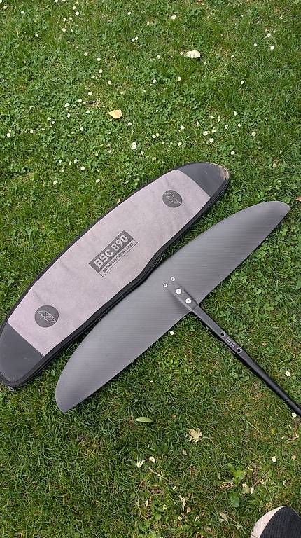 Tavole da surf e di nuoto: AXIS BSC 890 Front Wing inkl. Cover  Top Zustand – Usato da Nidau venduto da BenStar81 1
