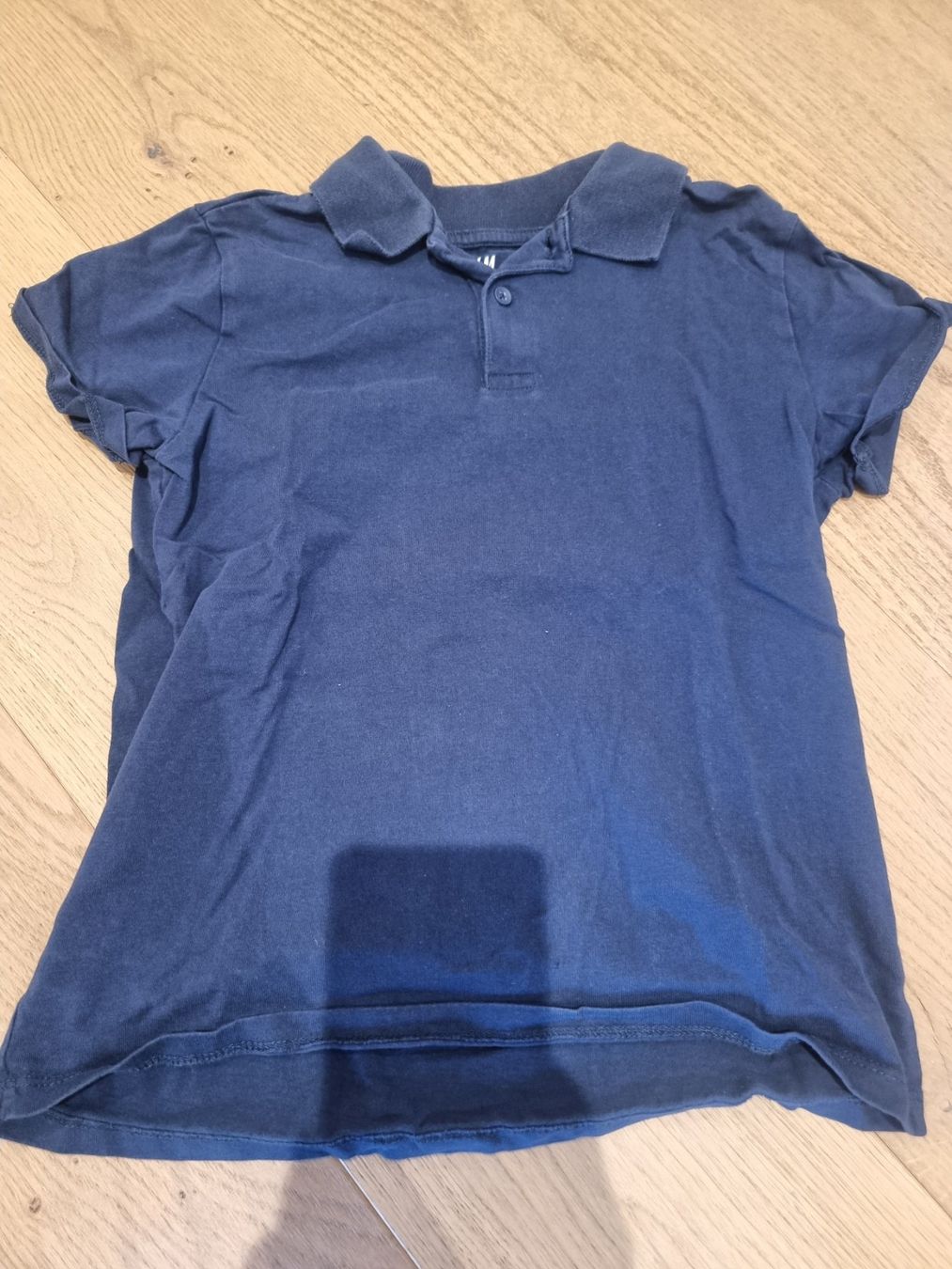 H&M Hemden, T-Shirts & Polos: H&M Poloshirt, 134/140 – Gebraucht aus Buttikon SZ von Limo180