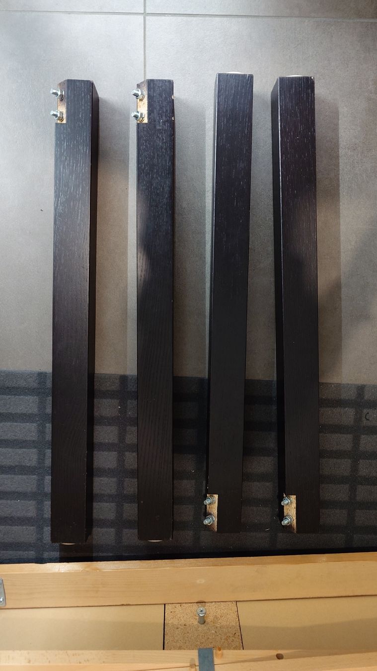 Ikea Tavoli: Bjursta Tisch IKEA – Usato da Meierskappel venduto da Goudie 3