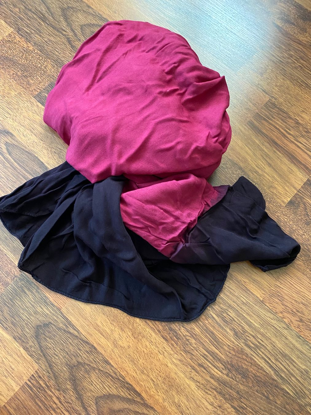 Foulard & Sciarpe: Schal/Tuch pink-schwarz, leicht – Usato da Stadel b. Niederglatt venduto da sandart 1