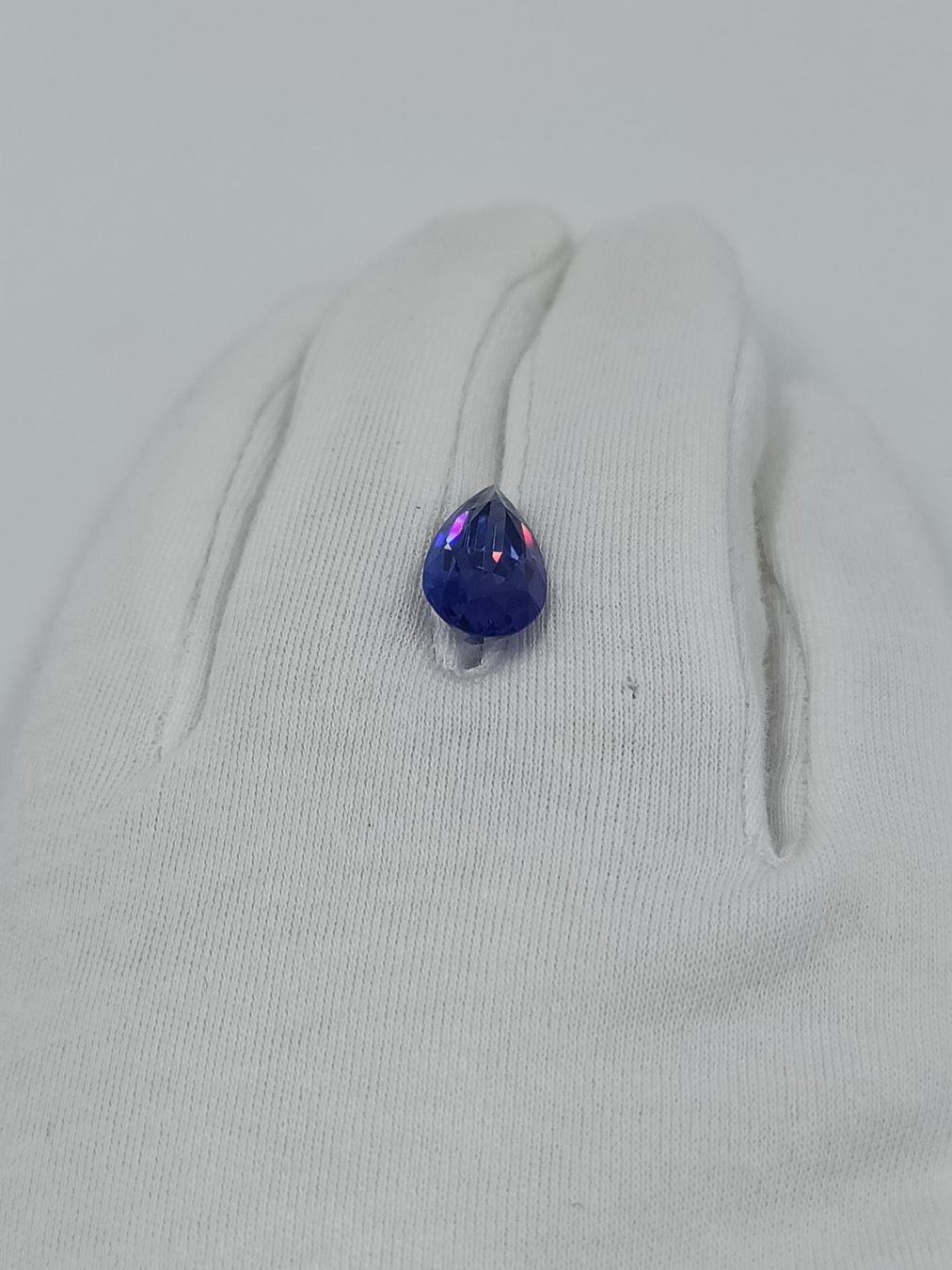 Pietre preziose: 1 LEUCHTENDER TANSANIT, 6.17 CT. – Usato da Luzern venduto da EdiGem 8