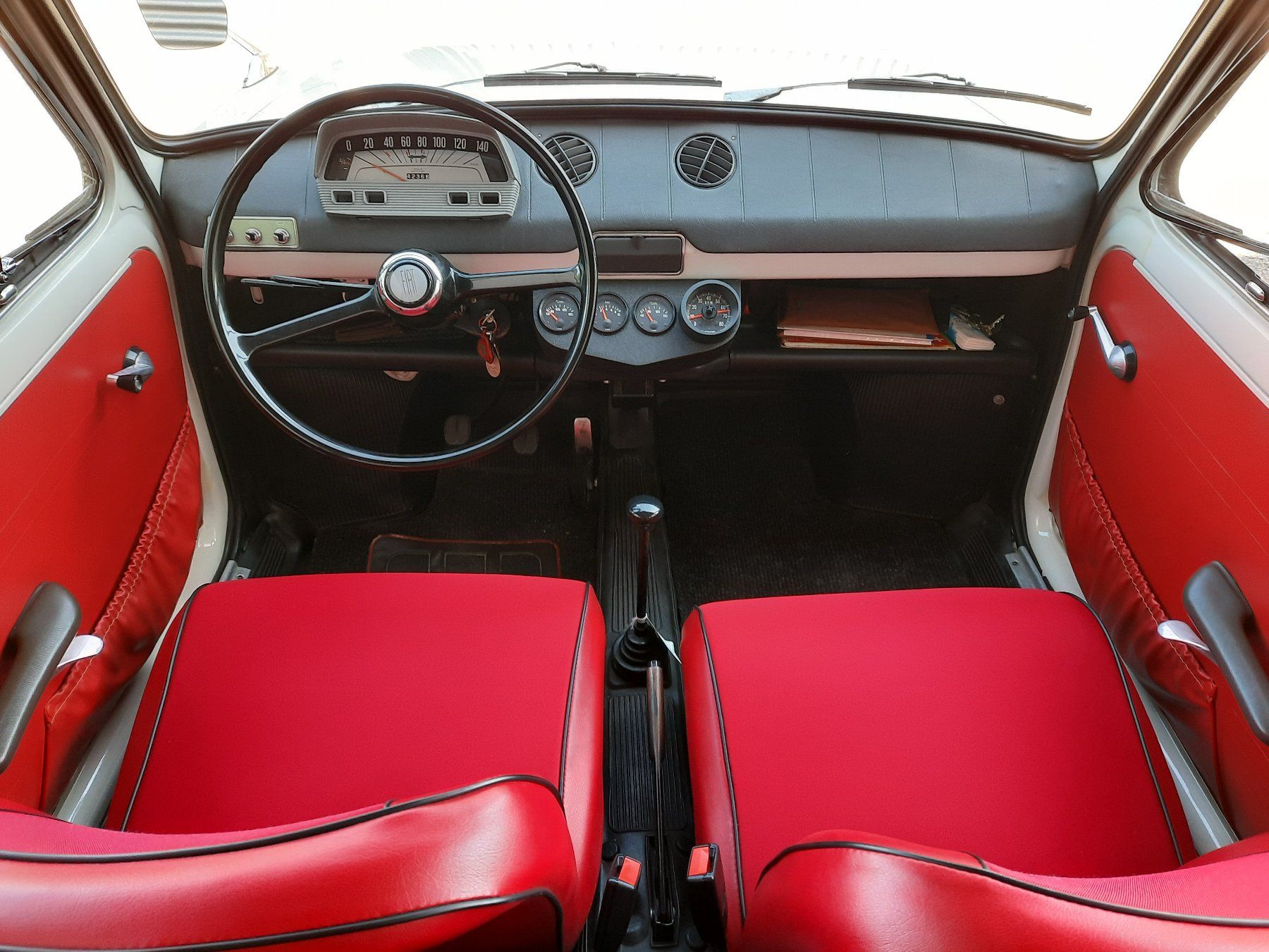 Fiat Automobili: Fiat 850 Berlina - 1967 – Usato da Tennwil venduto da DailyDriverClassics 1