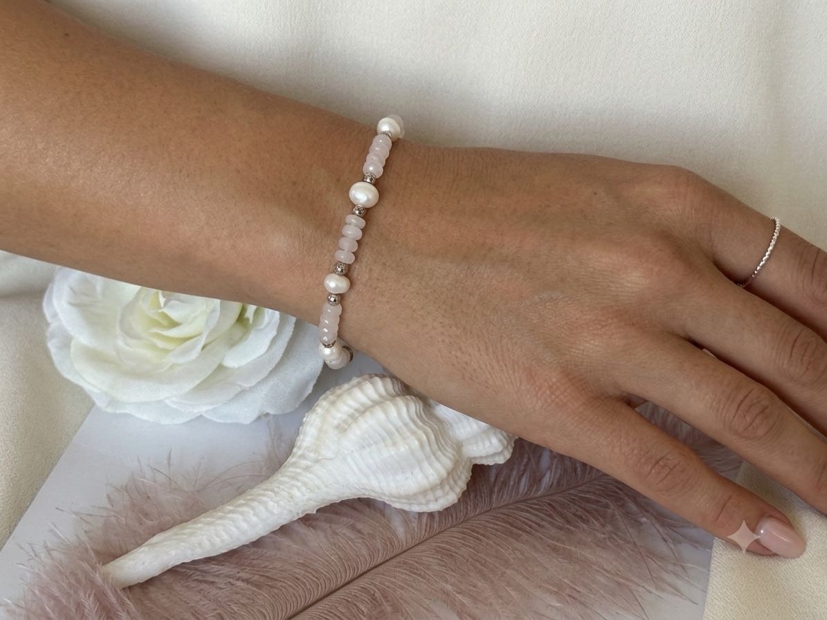 Bracelets: Rosenquarz mit Perlen – Neuf avec emballage d'origine à Niederglatt ZH par Silberschmuck-design