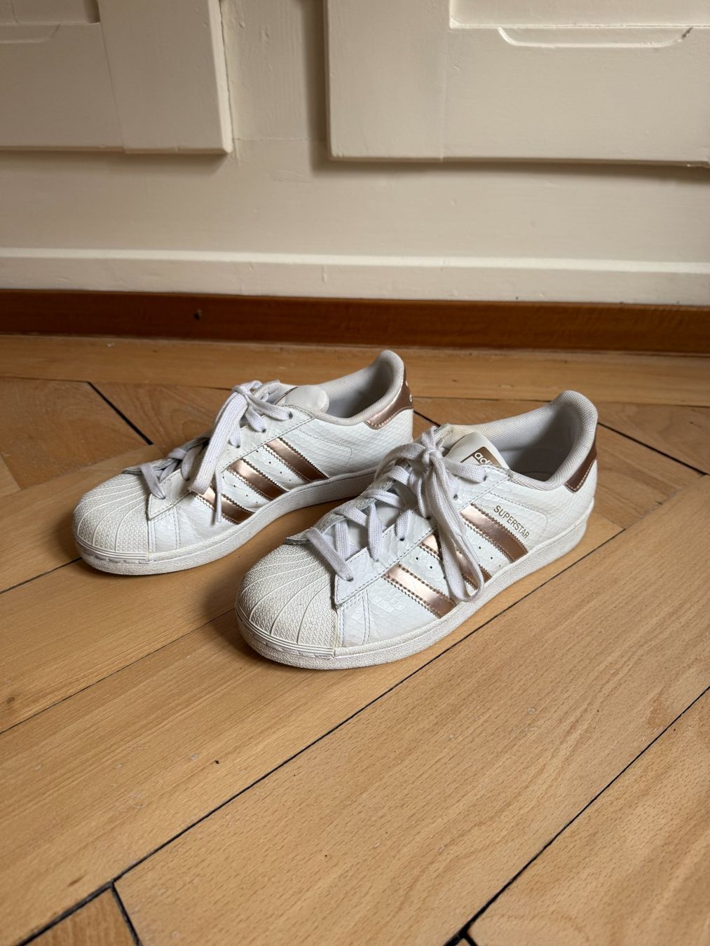 Adidas Scarpe da donna: ADIDAS Superstar Sneaker weiss - 40 – Usato da Zürich venduto da Diazaio