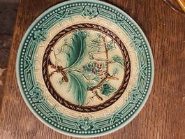 Assiette barbotine 18cm dans les verts