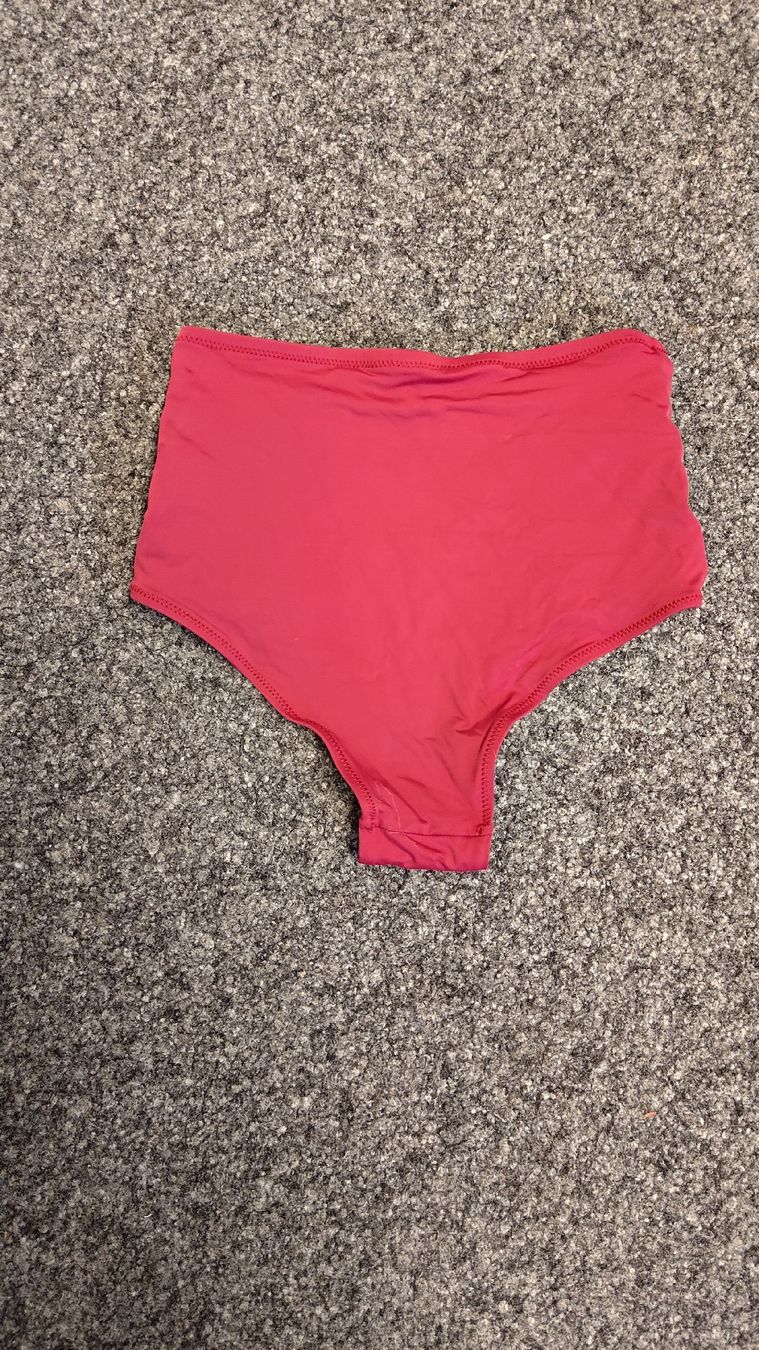 H&M Costumi da bagno & Bikini: Bikini Unterteil Grösse 40 / S – Usato da Schwerzenbach venduto da VityaCrafts 1