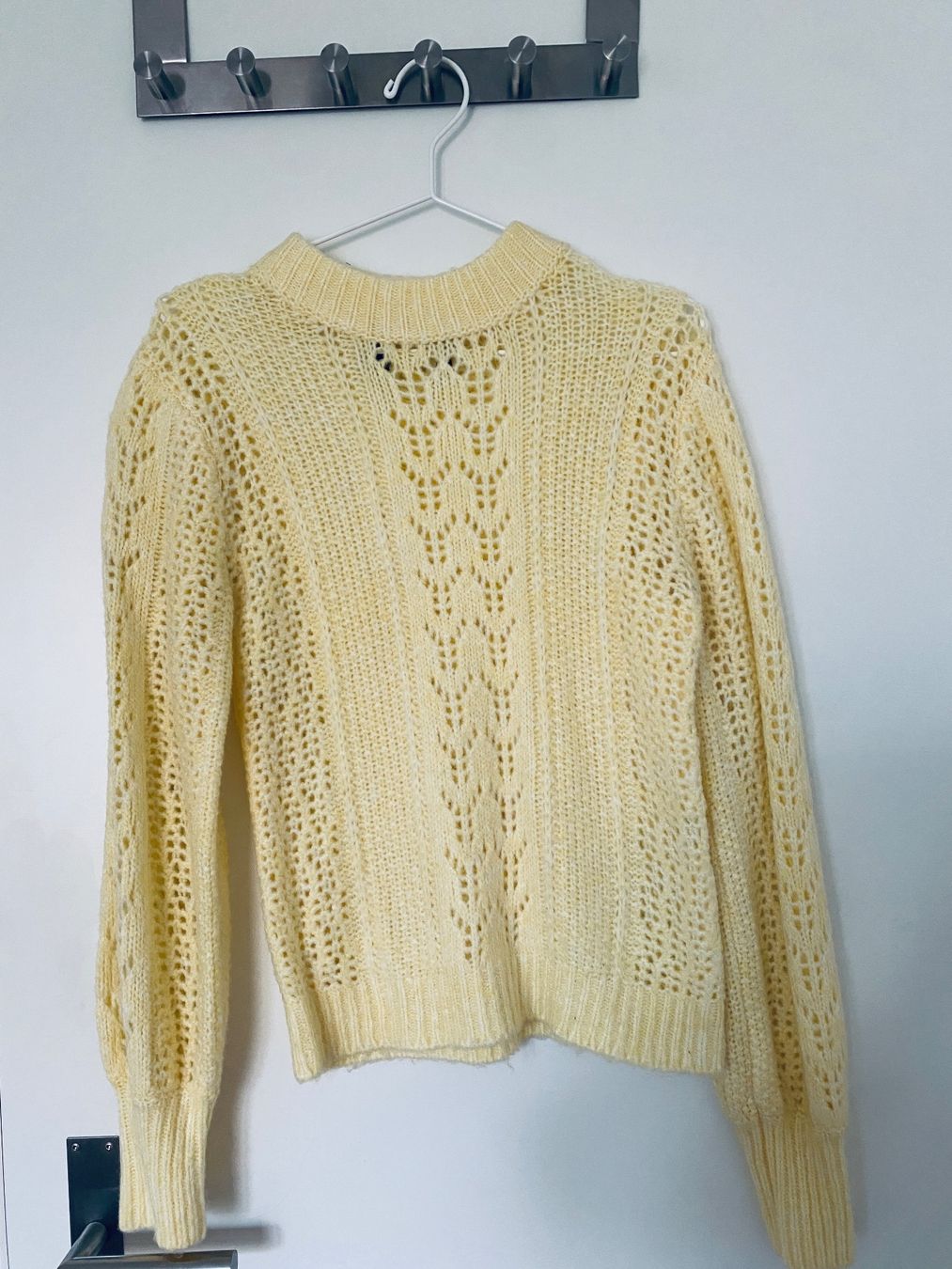 Pieces Maglioni & Felpe: Pastellgelber Strickpullover S – Usato da Neuenhof venduto da UrbanBags