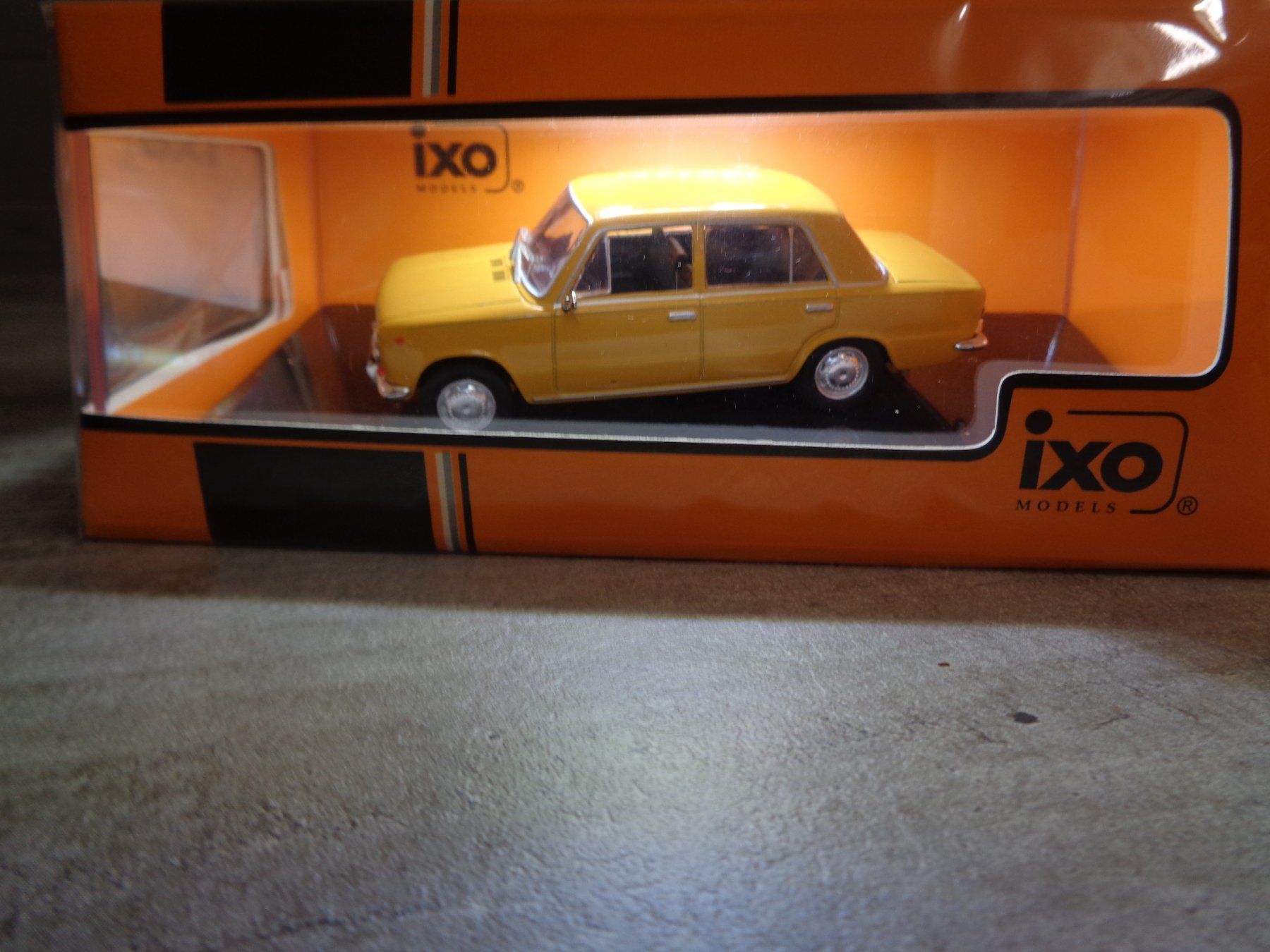 Lada Modellini d'auto: Ixo 1:43 Lada 1200 1970 – Nuovo e nell'imballaggio originale da Reconvilier venduto da rallycar 3
