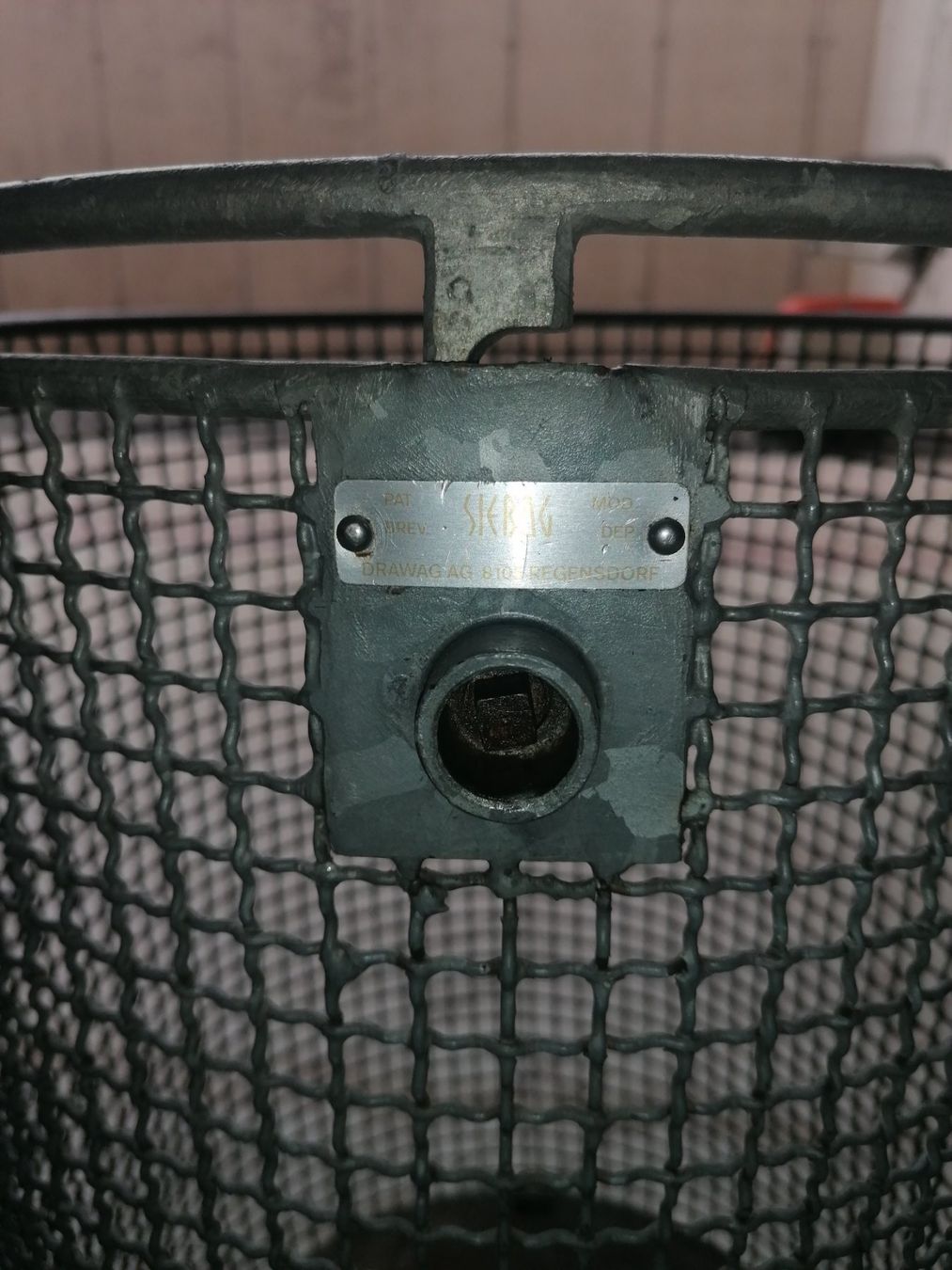 Poubelles: Abfallkörbe – Défectueux à Unterengstringen par Fachmann8103 3