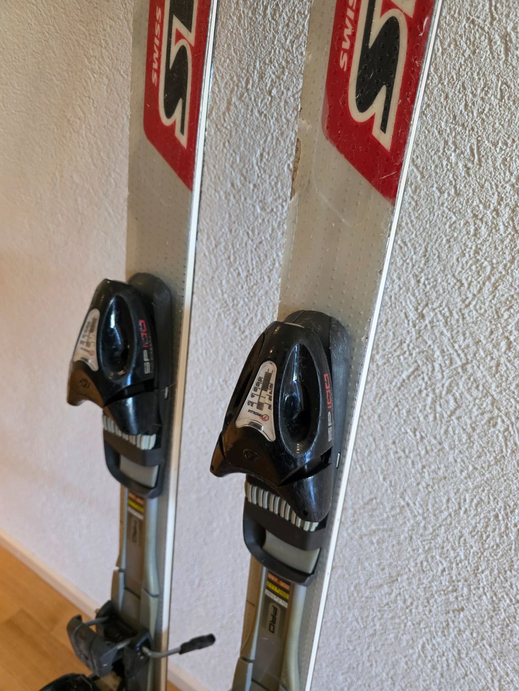 Stöckli Skis: Stöckli Kinderski, gebraucht, 135cm – Gebraucht aus Dietwil von AIRFELDER 3