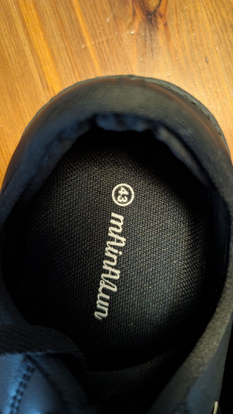 Scarpe da uomo: Herren Schuhe schwarz Groesse 43 neu – Nuovo (secondo la descrizione) da Olten venduto da NicoOnline 1