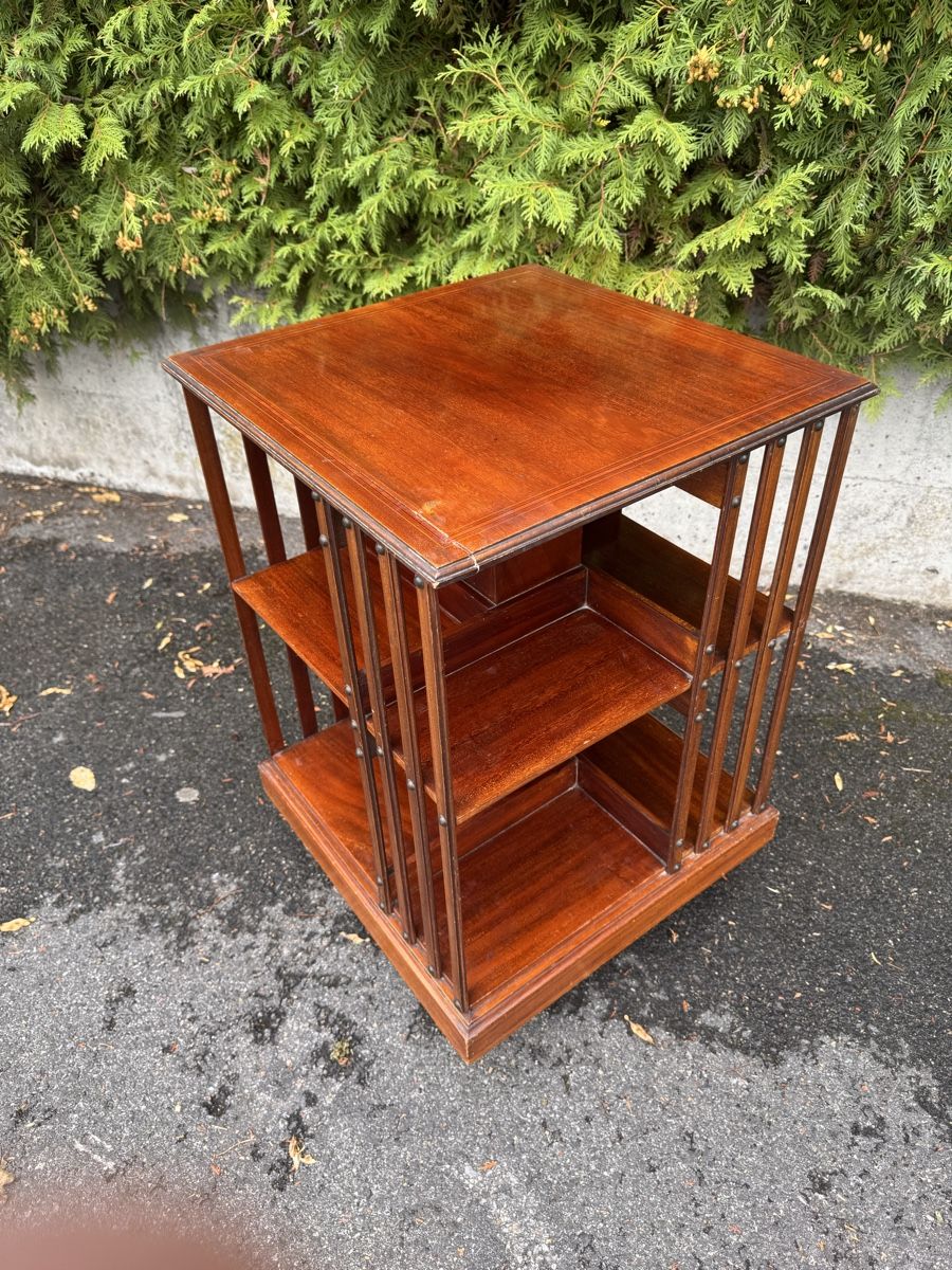 Scaffali: Ancienne bibliothèque tournante – Usato da Vésenaz venduto da Angela.C3 2