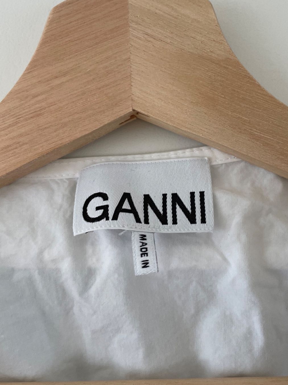 Ganni Camicette: Wickelbluse Ganni - S/36 – Usato da Basel venduto da opeppa 2