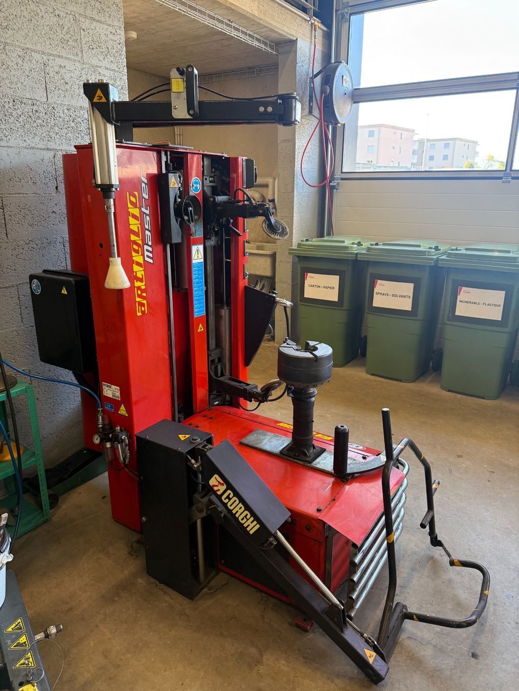 Corghi Toutes les machines: Machine à pneus automatique – D'occasion à Romont FR par Thoma_bdn 1