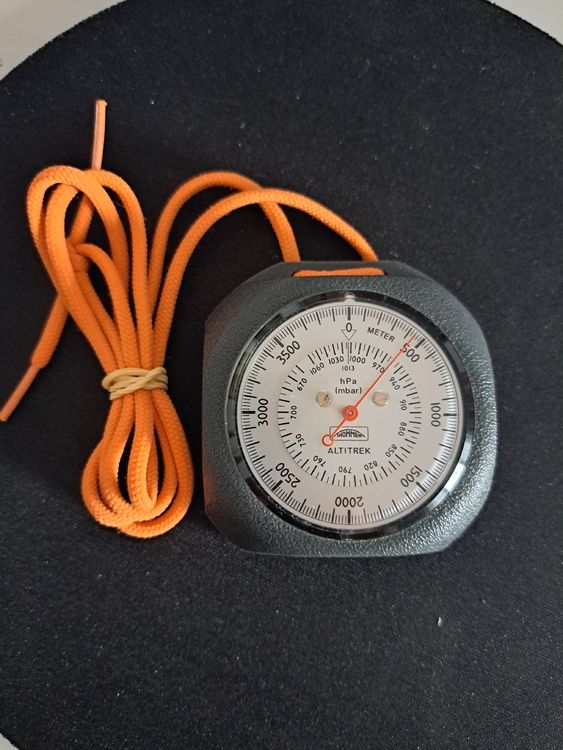 Thommen Altitrek Höhenmesser hPa(mbar)Bereit fürs Abenteuer (Gebraucht ...