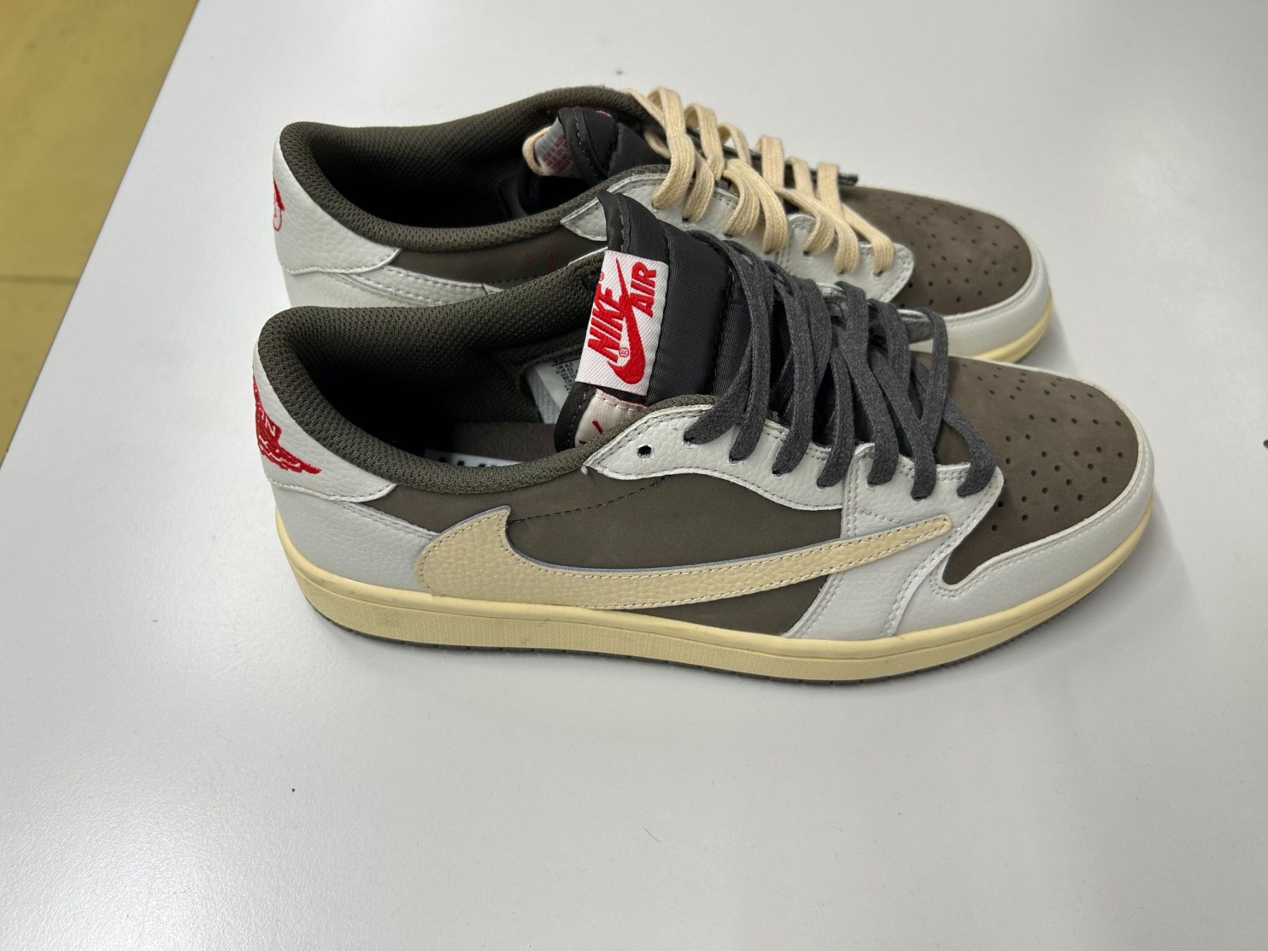 Nike Scarpe da uomo: Herren Turnschuh Nike Air Neu Grösse EU 43 – Nuovo (secondo la descrizione) da Schafisheim venduto da Hene076