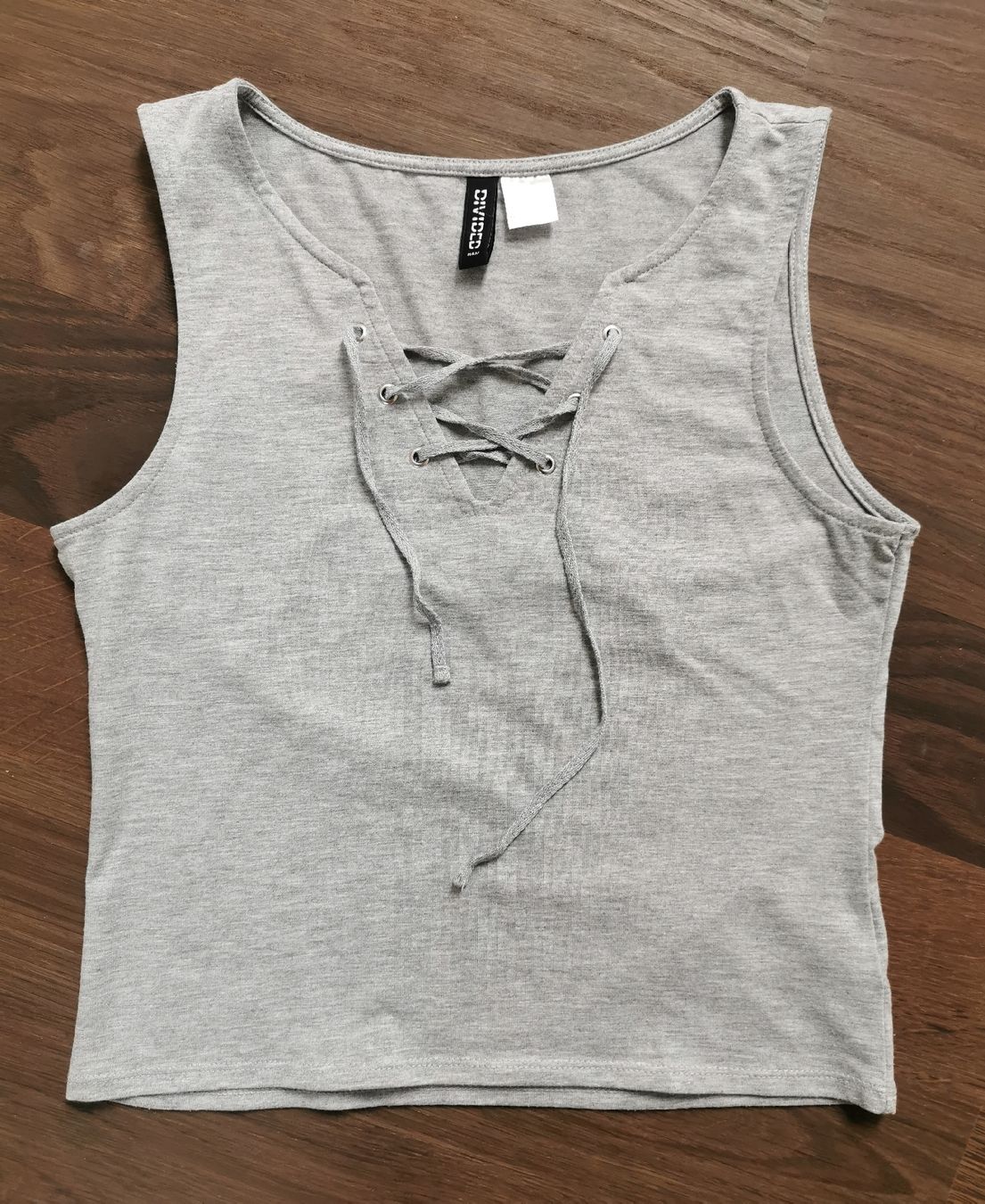 H&M Tops: Graues Crop Top Gr. S, mit Schnürung – Gebraucht aus Obergerlafingen von Sigus