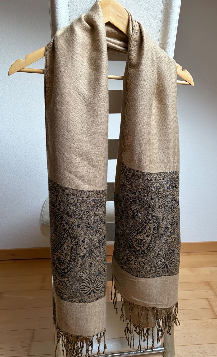 Foulard & Sciarpe: Pashmina Schal – Usato da Unterägeri venduto da Jutka_04 1