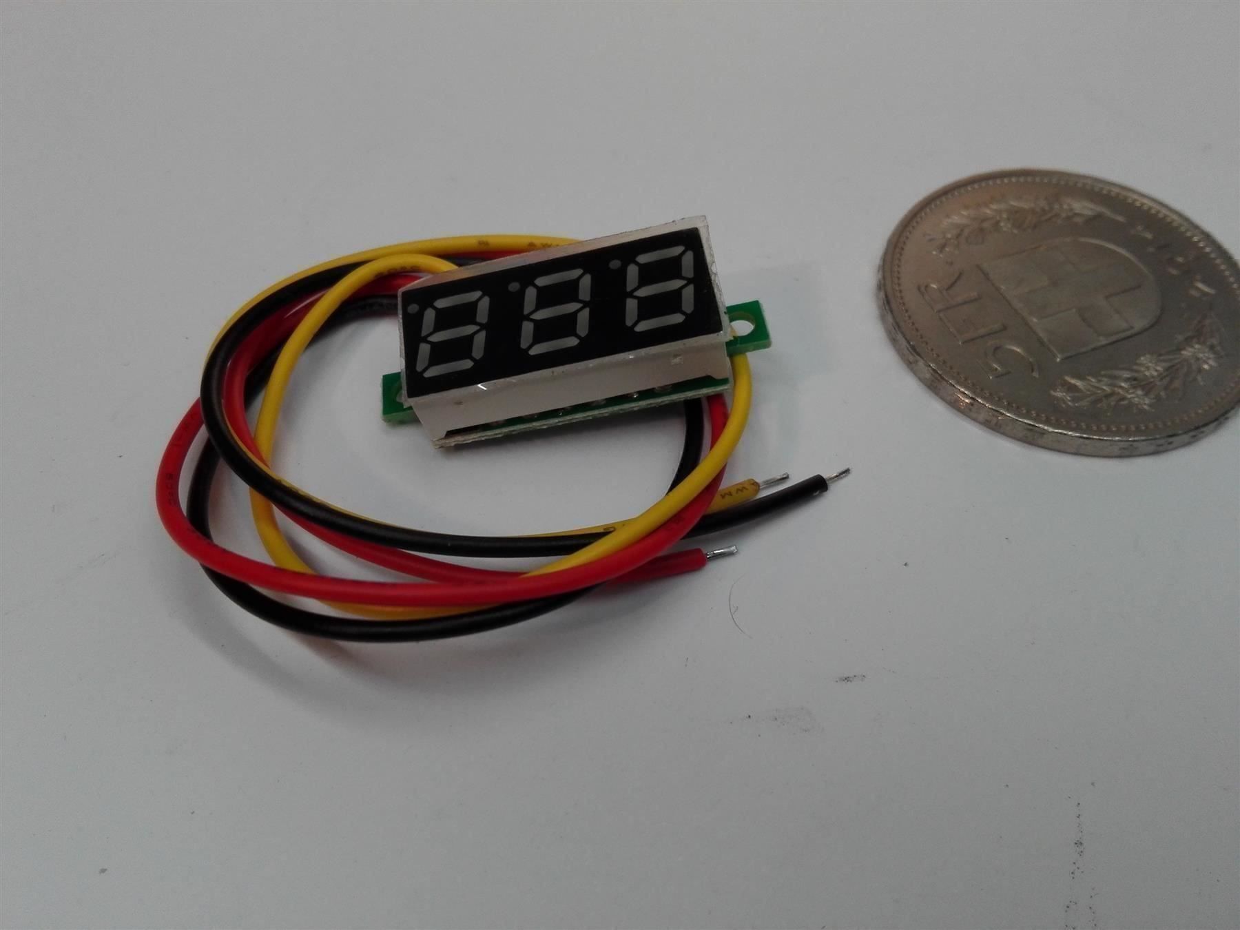 Misurare: Mini-Voltmeter rot, 0-99.9 V DC | LED-Display – Nuovo (secondo la descrizione) da Luzern venduto da Salefactory 1