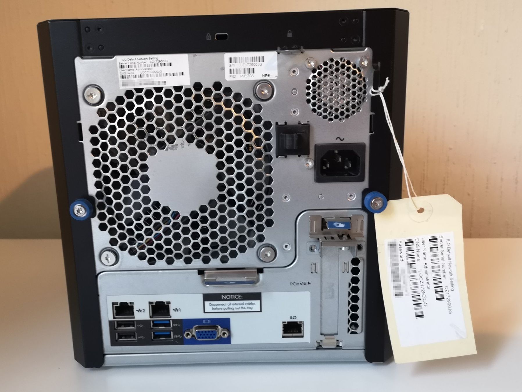 Hewlett Packard Server: HP ProLiant MicroServer Gen8 16GB – Gebraucht aus Lausanne von Conradind 1