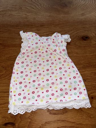 Gr 74 kleid Blumen 🌺 und herz ❤️