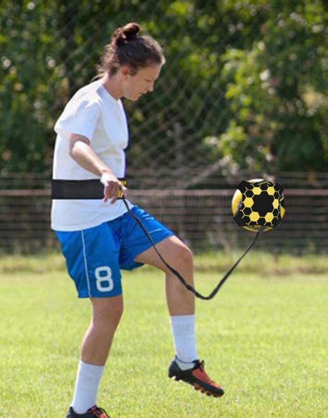 Hometrainer: Fussball-Trainingshilfe mit Gurt neu – Neu und originalverpackt aus Emmenbrücke von engueteDeal