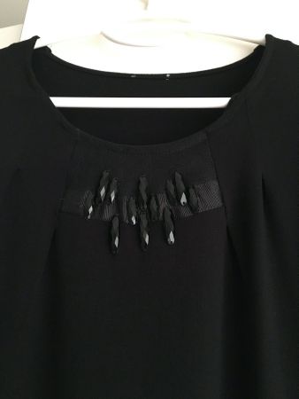 Neues festliches T-Shirt schwarz
