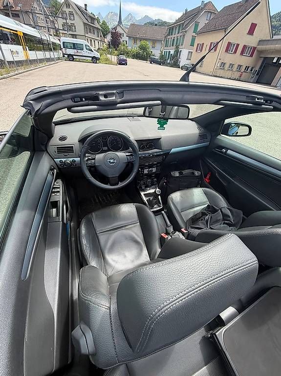 Autos: Opel Astra  – D'occasion à Bazenheid par kri_npn7 2