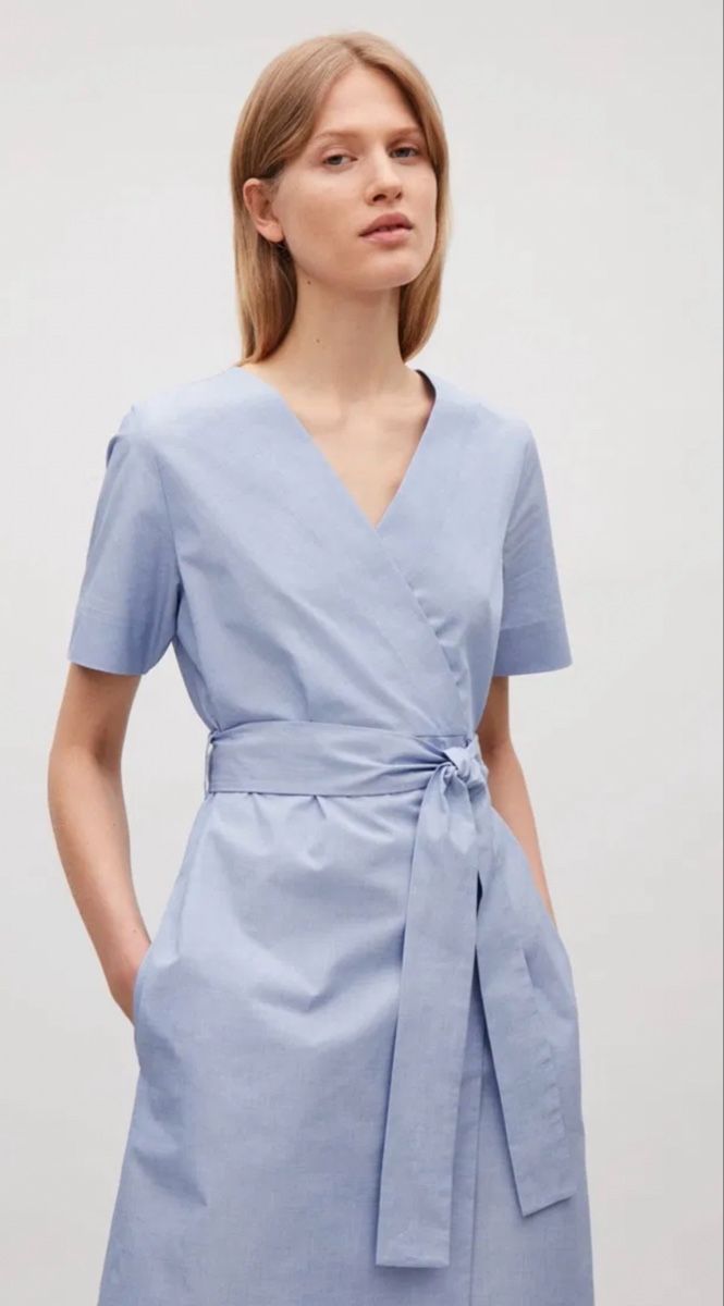 Cos Vestiti: COS blaues Wickelkleid – Usato da Zürich venduto da lad_lv9c 2