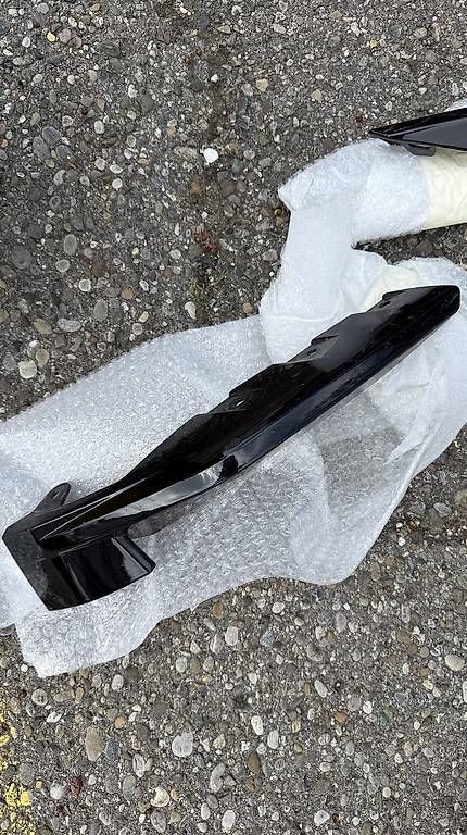 Alle Autoersatzteile: BMW M4 G82 Comp. Frontlippe Splitter links rechts Schwarz – Gebraucht aus Frauenfeld von Jeremyk008 1